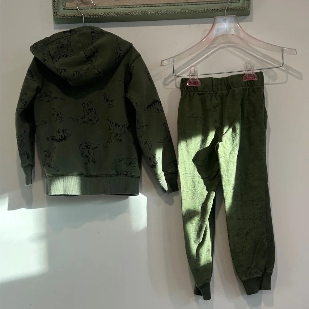 Carter's Olive Green Dinosaur Hoodie and Jogger Set boys size 6